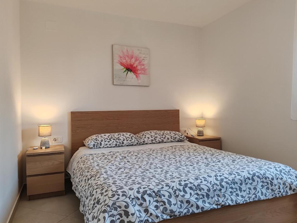 Apartments Oleander Lovrecica-Residence With Pool Bagian luar foto