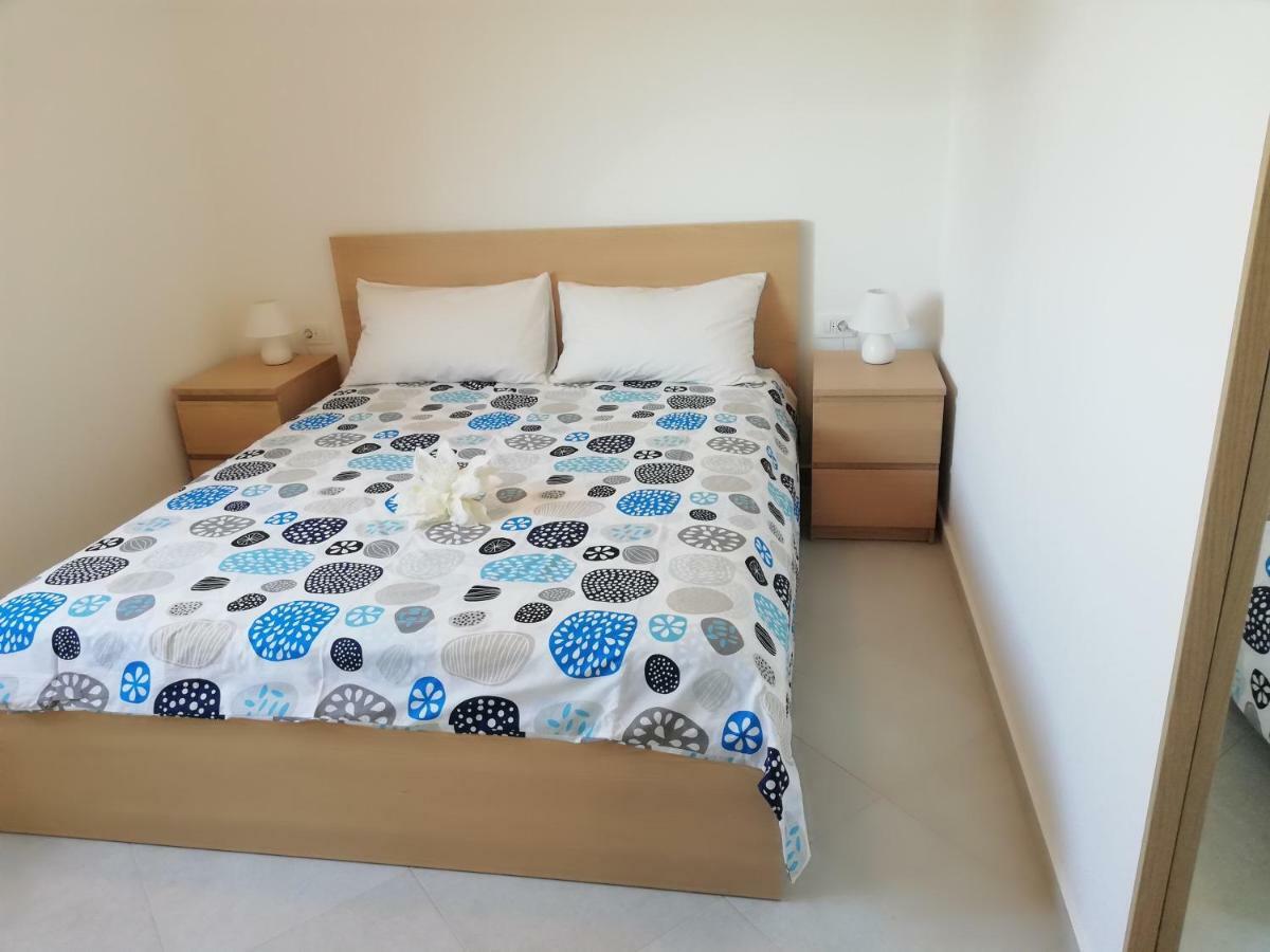 Apartments Oleander Lovrecica-Residence With Pool Bagian luar foto